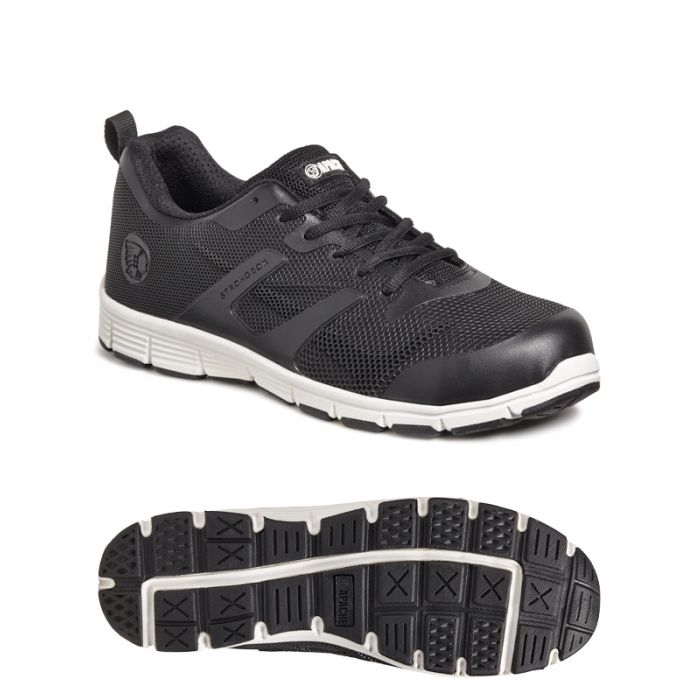 VAULT Black Lightweight Sports Trainer